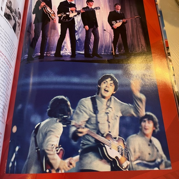 🎸Paul McCartney 2002 “Back in the U.S.” Tour Concert Program/Book - Picture 10 of 15